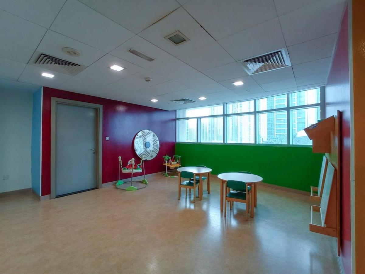 Cozy Loft In Downtown With Greenery View, Sleeps 4 Appartement Dubai