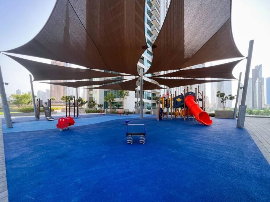 Luxury And Elegant 2br With Burj Khalifa View Dubái