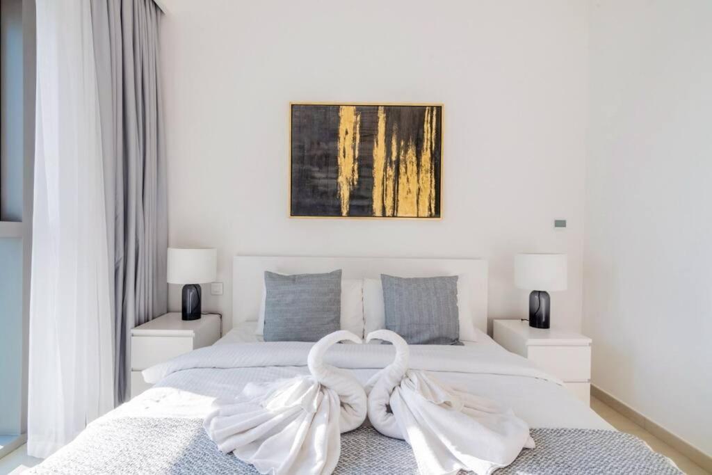 Luxury And Elegant 2br With Burj Khalifa View Apartamento