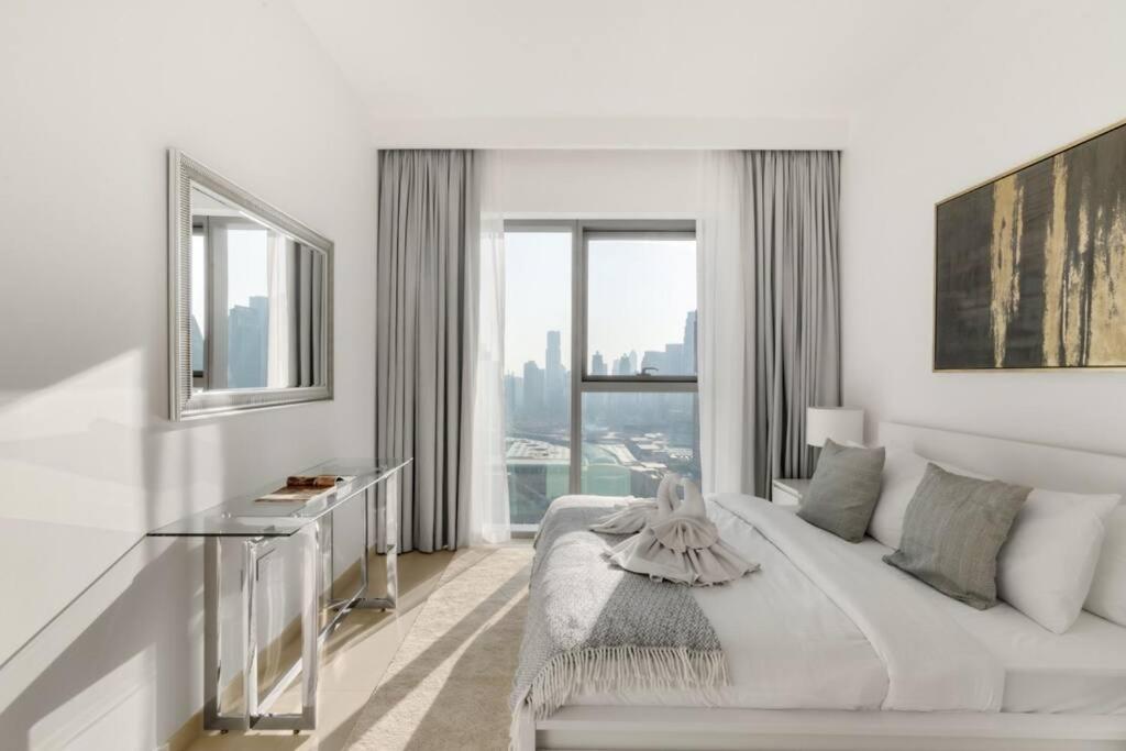 Luxury And Elegant 2br With Burj Khalifa View * Dubái