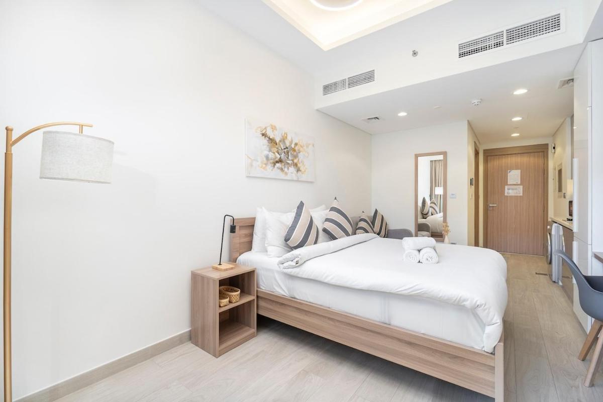 Lovable Studio With Street View At Azizi Riviera In Meydan One