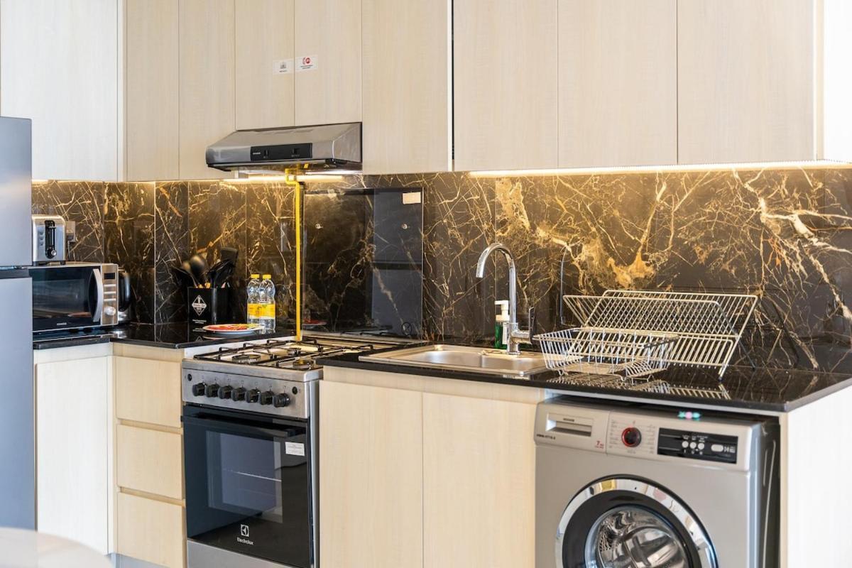 Eye-captivating 1 Bed For 2 Apartment Dubai