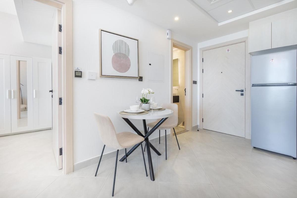 Eye-captivating 1 Bed For 2