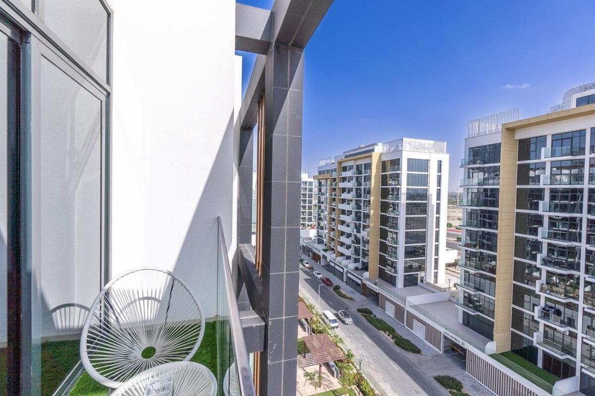Elegant 1-bedroom Perfect For 4 At Azizi Riviera In Meydan One Appartement Dubaï
