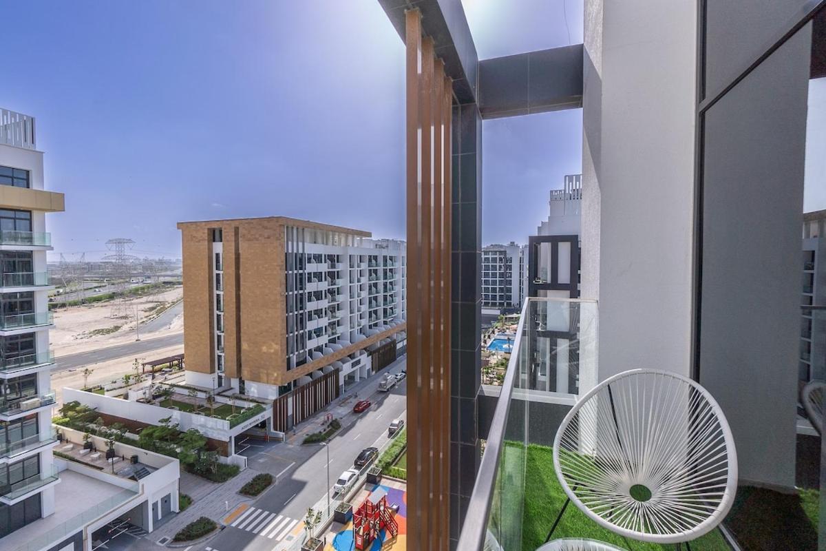 Elegant 1-bedroom Perfect For 4 At Azizi Riviera In Meydan One Appartement *