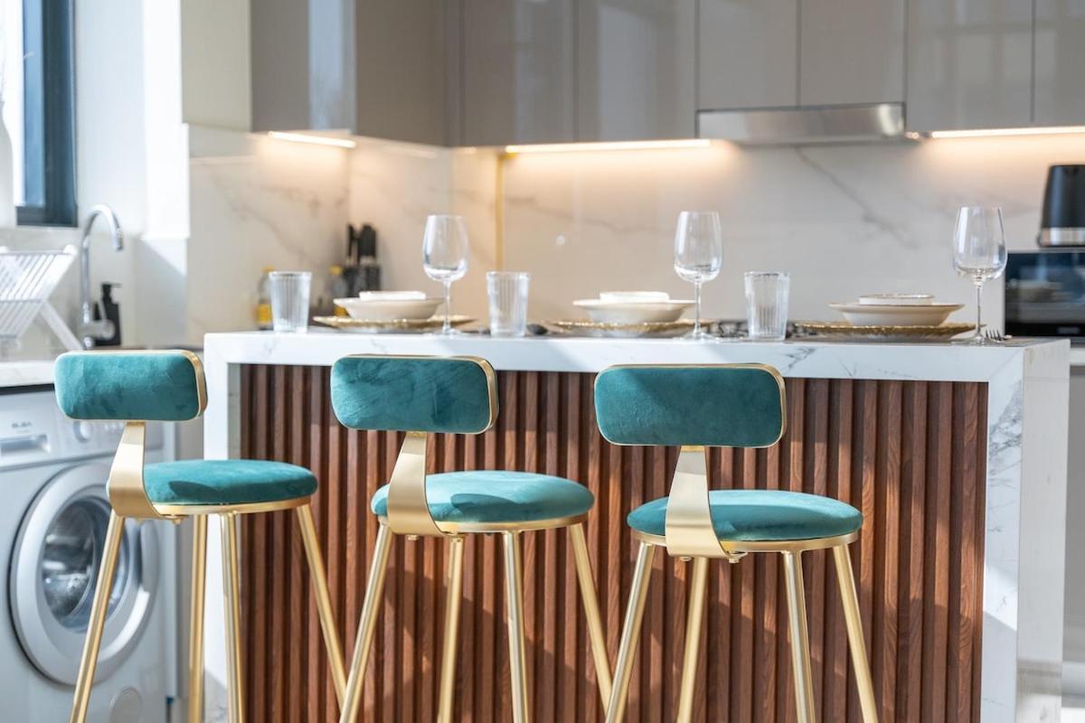 Elegant 1-bedroom Perfect For 4 At Azizi Riviera In Meydan One Dubaï