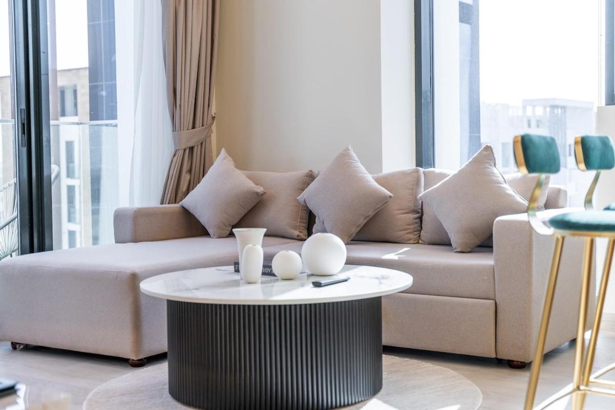 Elegant 1-bedroom Perfect For 4 At Azizi Riviera In Meydan One Appartement