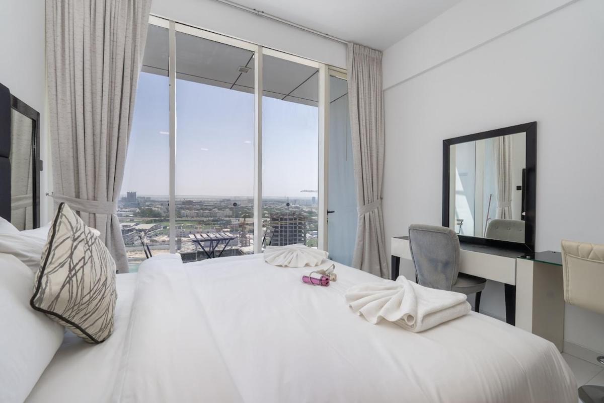 Phenomenal Flat In Sports City Dubaï
