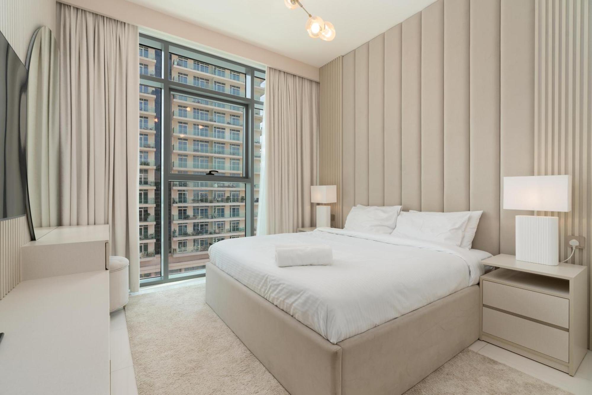 Vista 1 - Beachfront Stunning - Full Sea Views Dubai