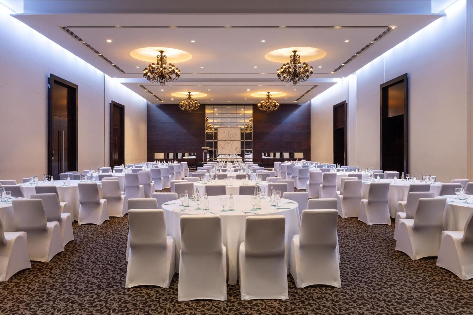 Hotel Le Meridien & Conference Centre