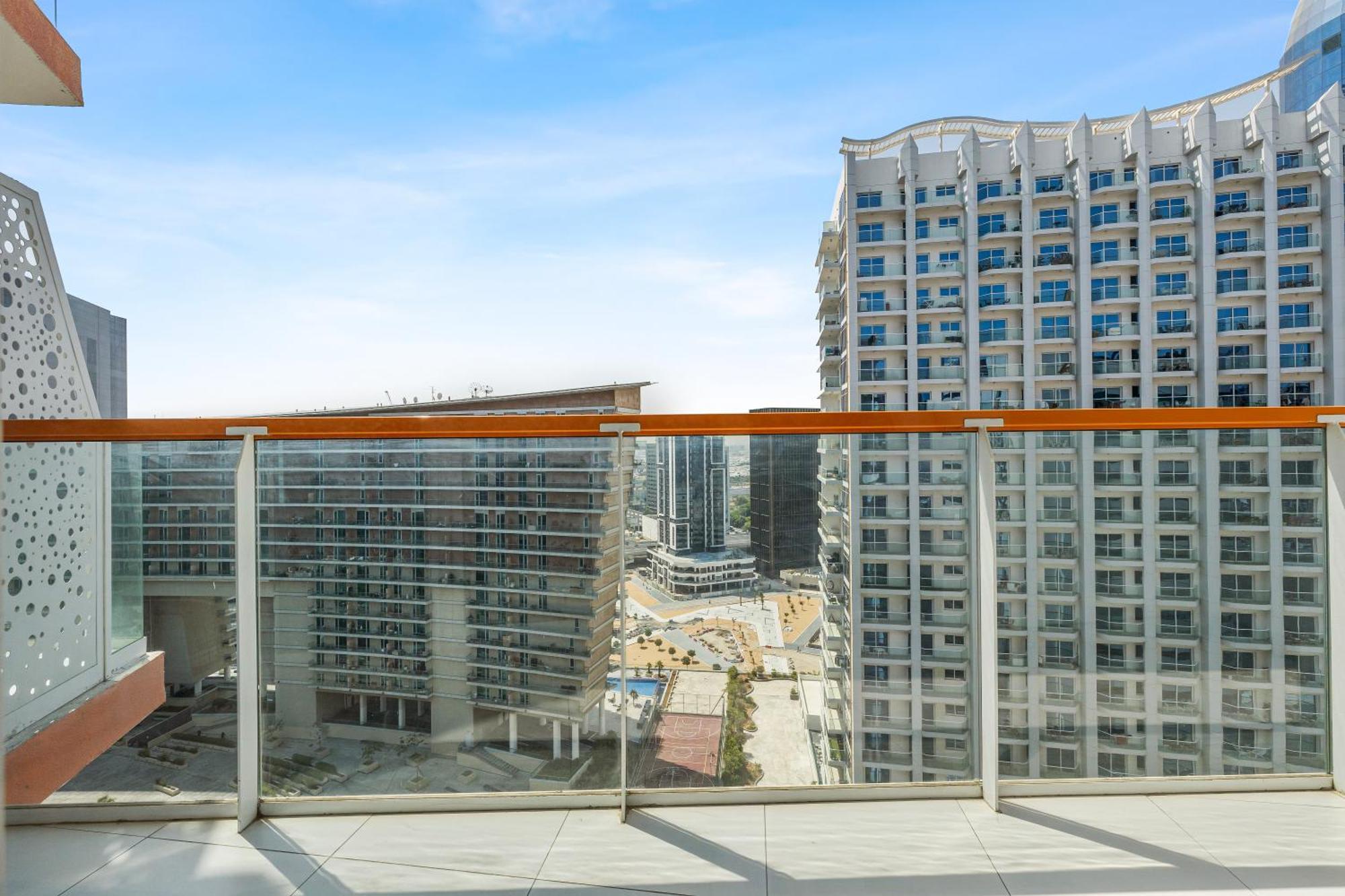 Apartamento Unlock Waters Edge Dubai