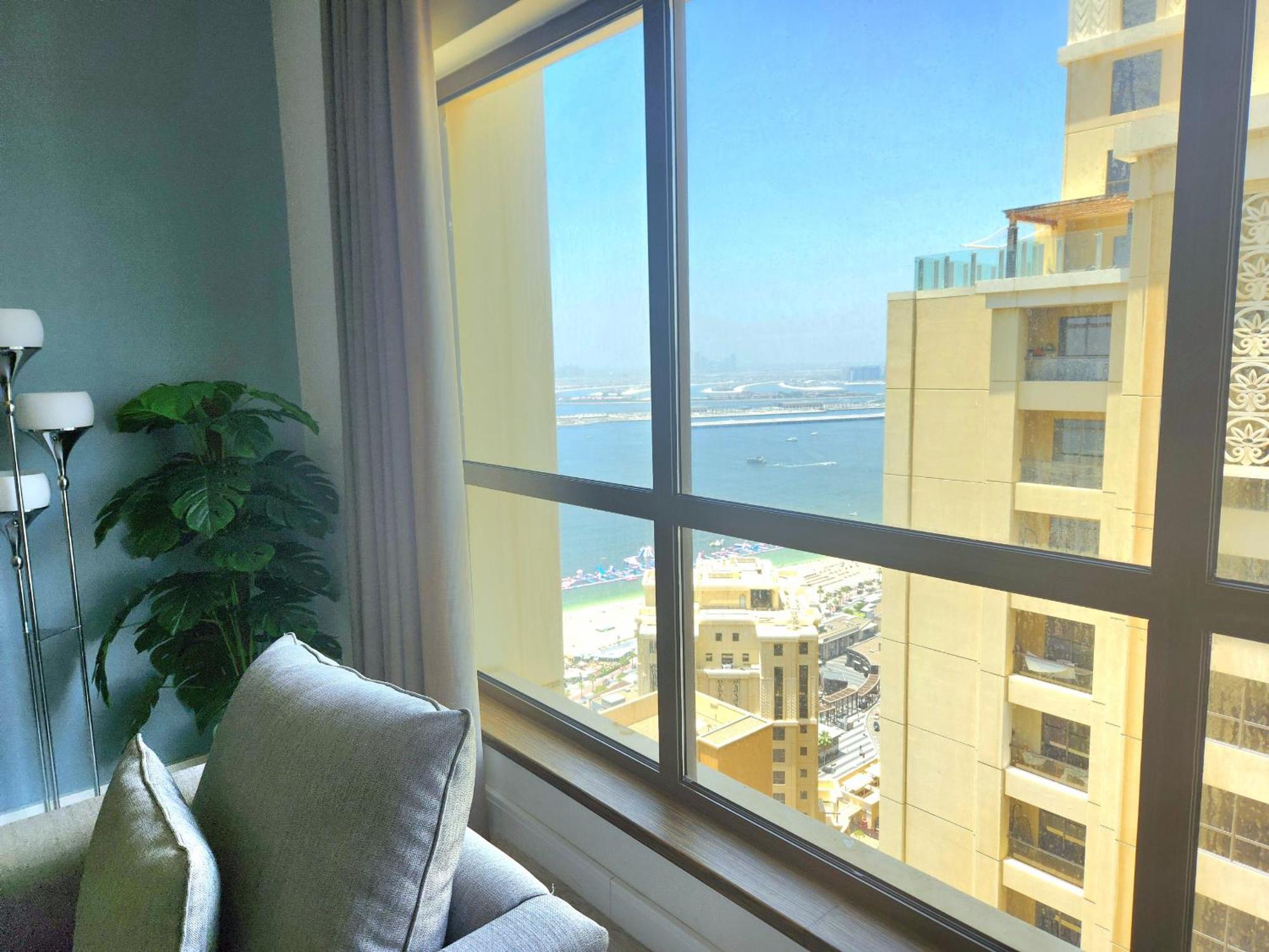 Stunning Marina View Luxury Apartment Dubai