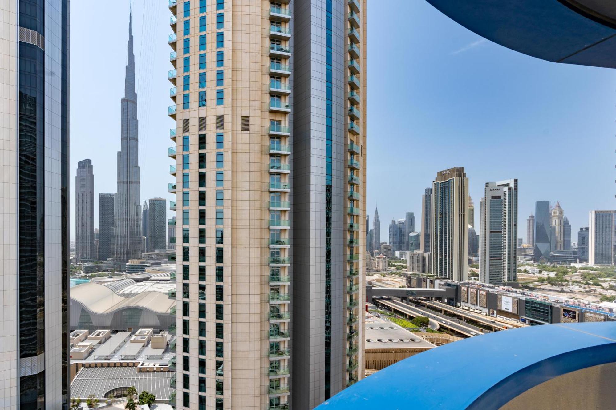 White Sage Full Burj View 1br In Mall *