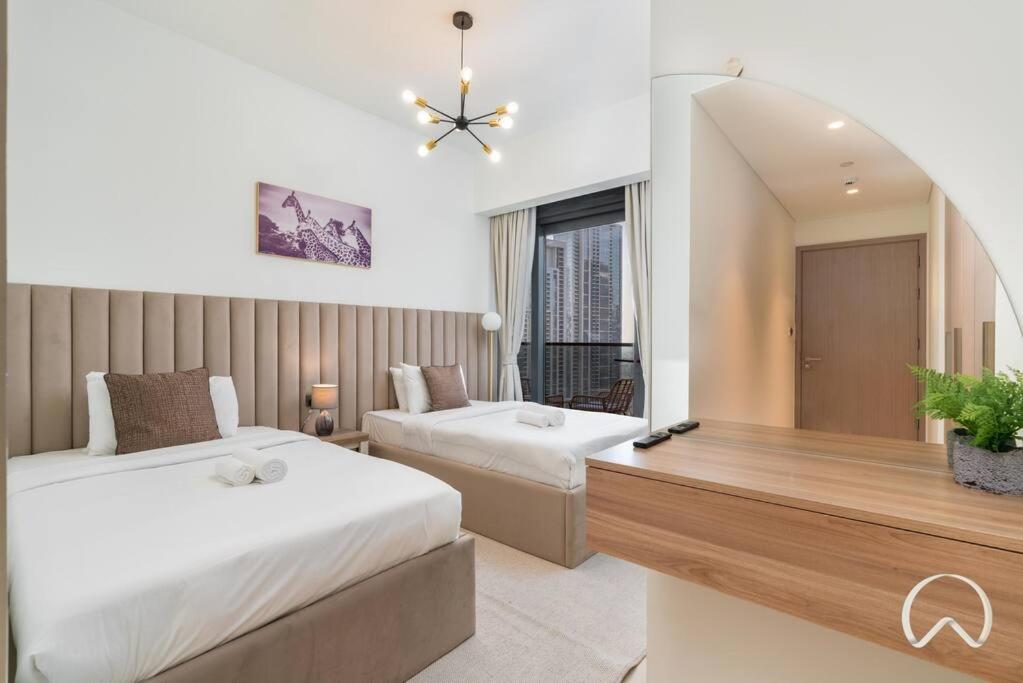 Luxurious 3br In Act 1 Act 2 With Burj Khalifa View