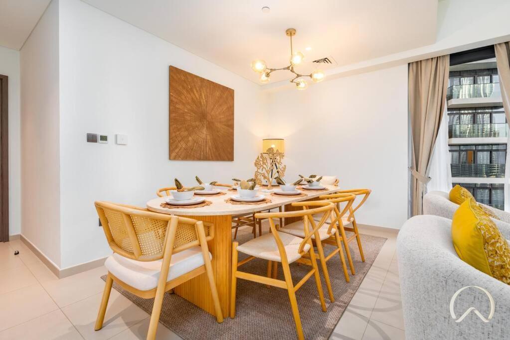 Luxurious 3br In Act 1 Act 2 With Burj Khalifa View Appartement