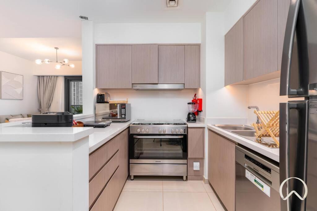 Lägenhet Luxurious 3br In Act 1 Act 2 With Burj Khalifa View