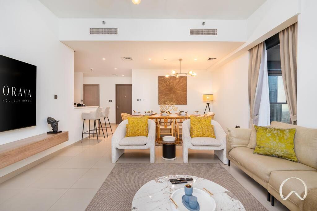 Luxurious 3br In Act 1 Act 2 With Burj Khalifa View Lägenhet