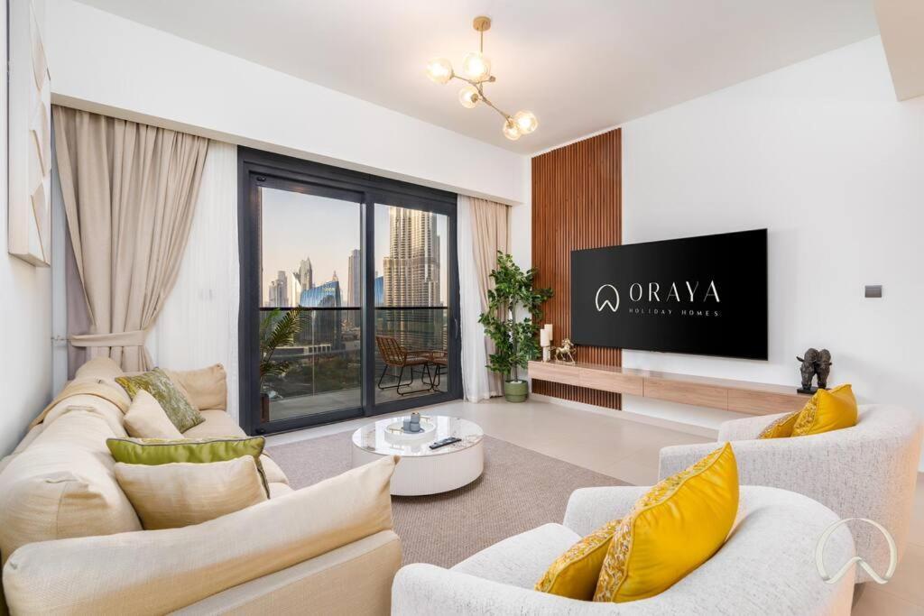 Luxurious 3br In Act 1 Act 2 With Burj Khalifa View Lägenhet