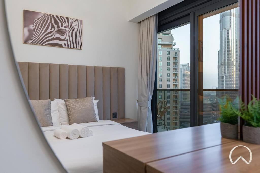 Luxurious 3br In Act 1 Act 2 With Burj Khalifa View Lägenhet Dubai