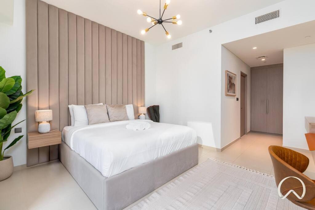 Lägenhet Luxurious 3br In Act 1 Act 2 With Burj Khalifa View Dubai