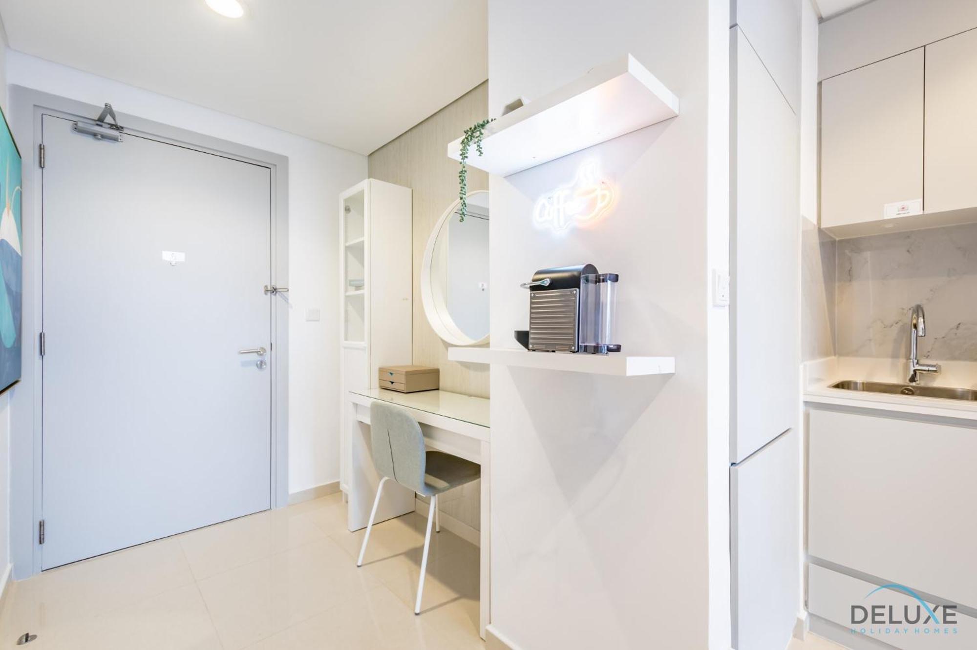Stunning 1br In Vera Tower, Business Bay By Deluxe Homes * Dubaï