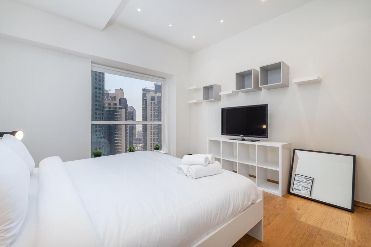 Stylish Pad Right By The Beach Dubai