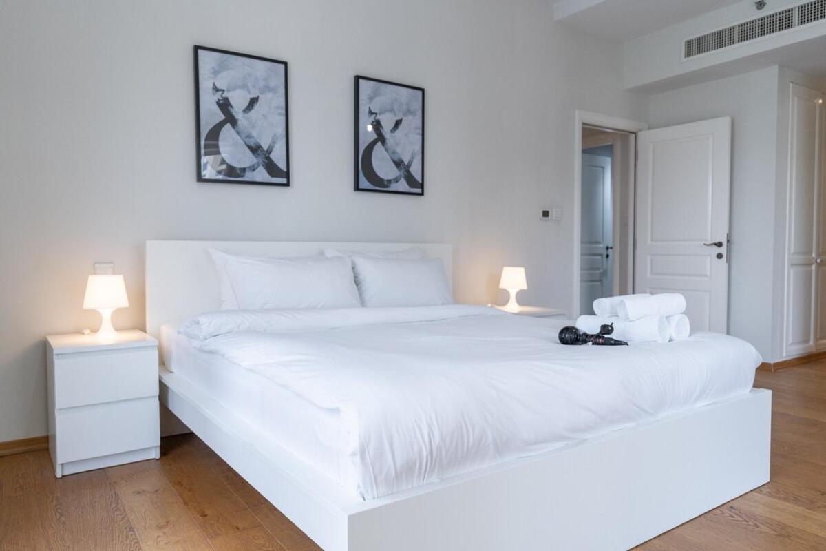 Stylish Pad Right By The Beach