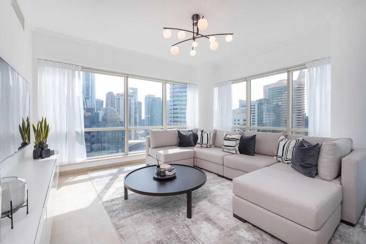 Luxurious And Minimalist 3br In Marina Apartment Dubai