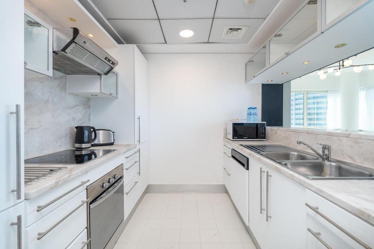 Apartment Luxurious And Minimalist 3br In Marina *