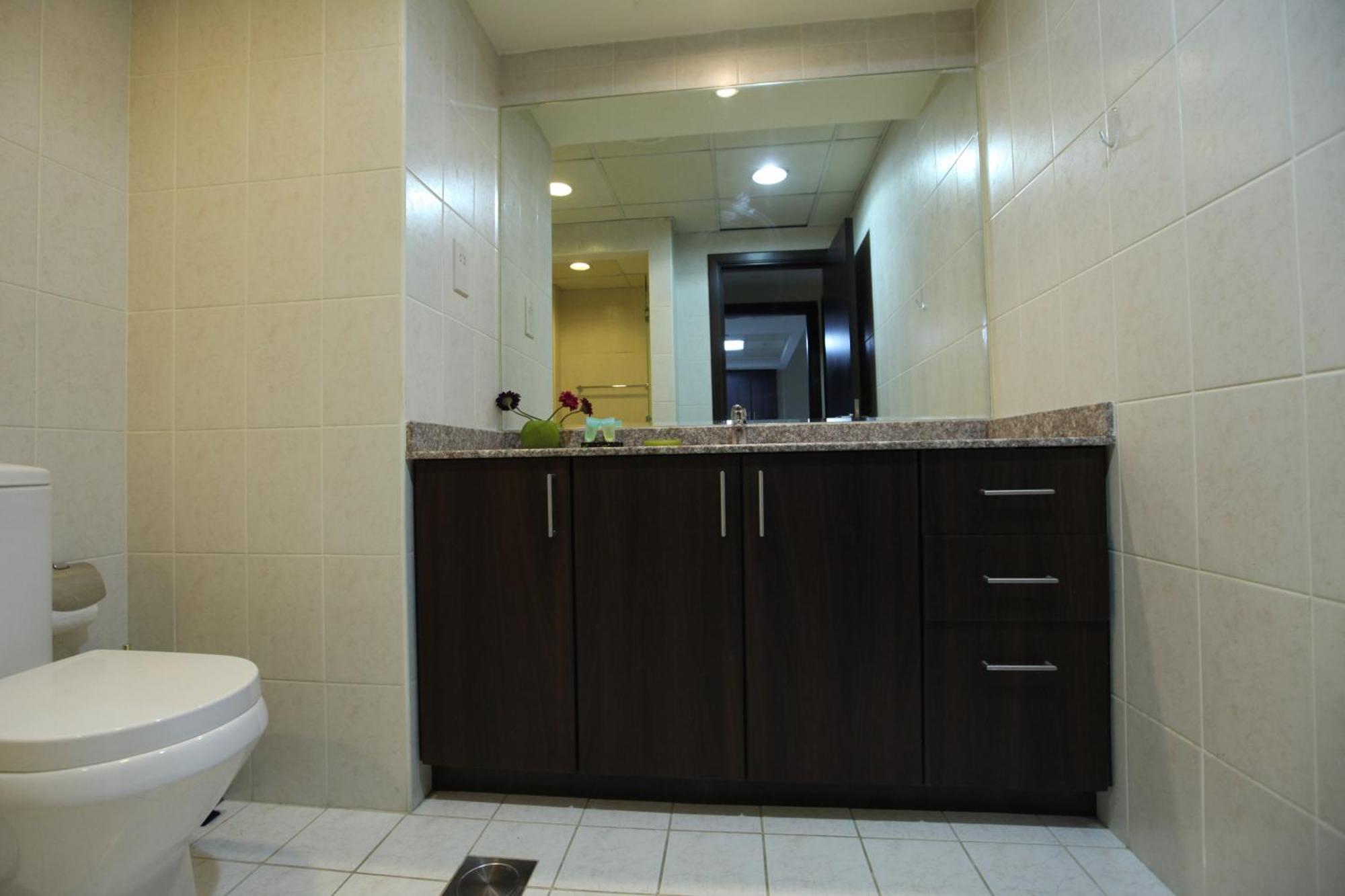 Apartment Brown Stone Homes Chruchill Dubai