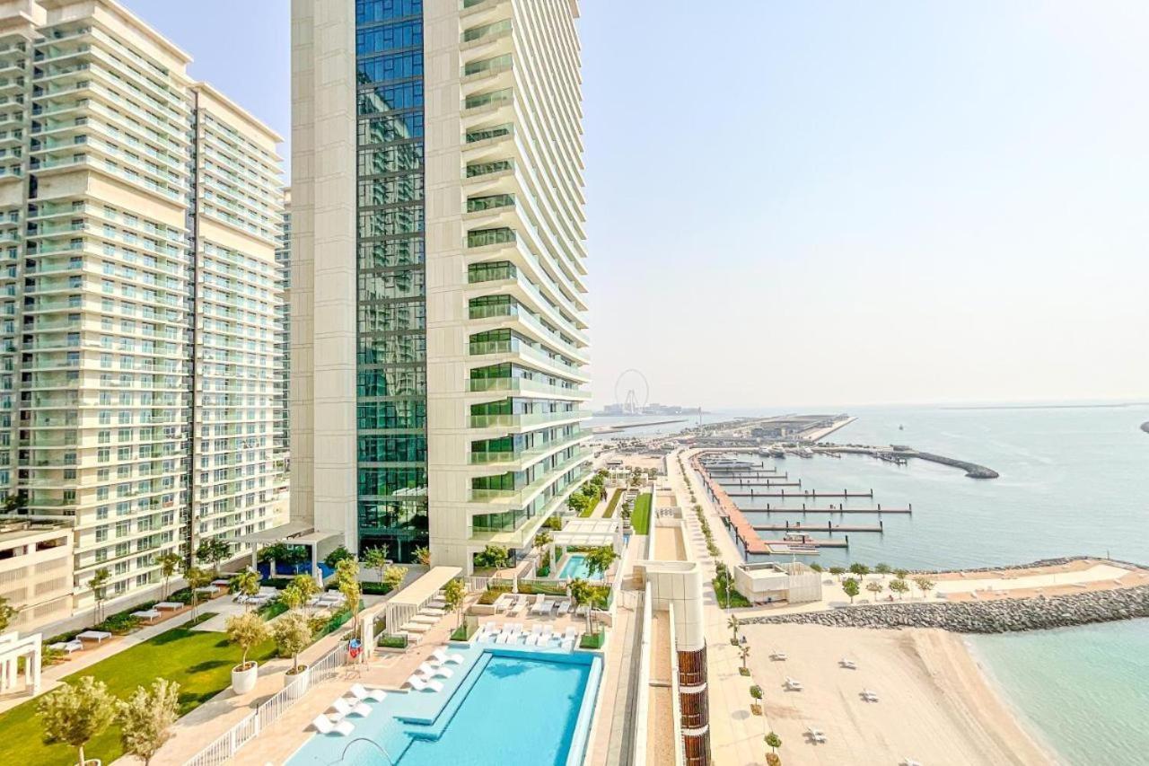 Marina Skyline View & Harbour Beachfront