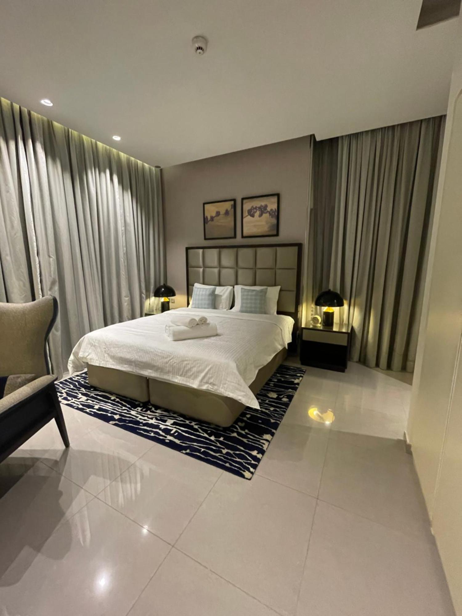 Apartment Damac Majestine Vip - Manzar Holiday Homes