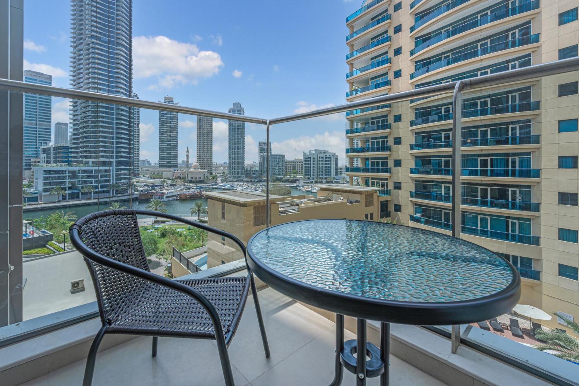 Apartamento Close To I With Balcony I Fast Wi-fi *