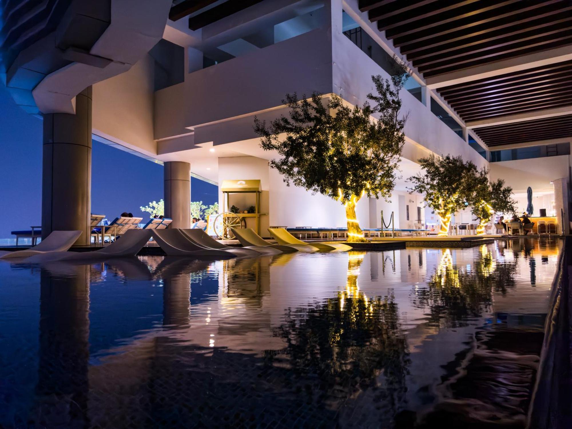 Paramount Midtown - 53rd Floor 2bedroom With Famous Roof Infinity Pool Overlooking Burj Khalifa Apartemen