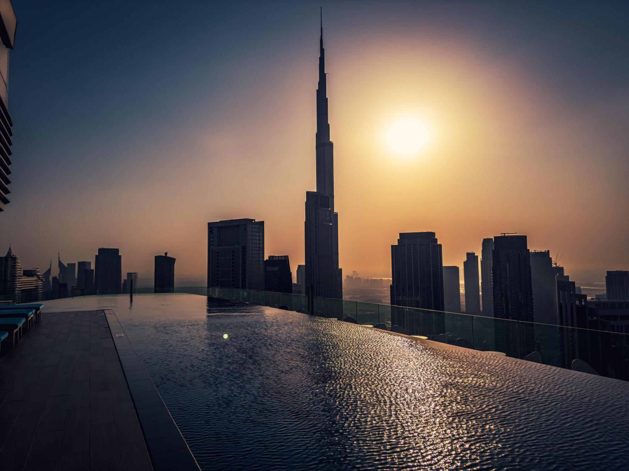 Apartemen Paramount Midtown - 53rd Floor 2bedroom With Famous Roof Infinity Pool Overlooking Burj Khalifa