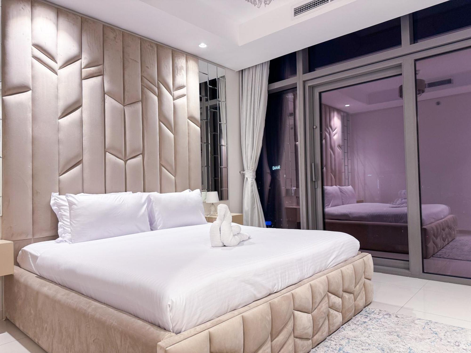 Apartemen Paramount Midtown - 53rd Floor 2bedroom With Famous Roof Infinity Pool Overlooking Burj Khalifa