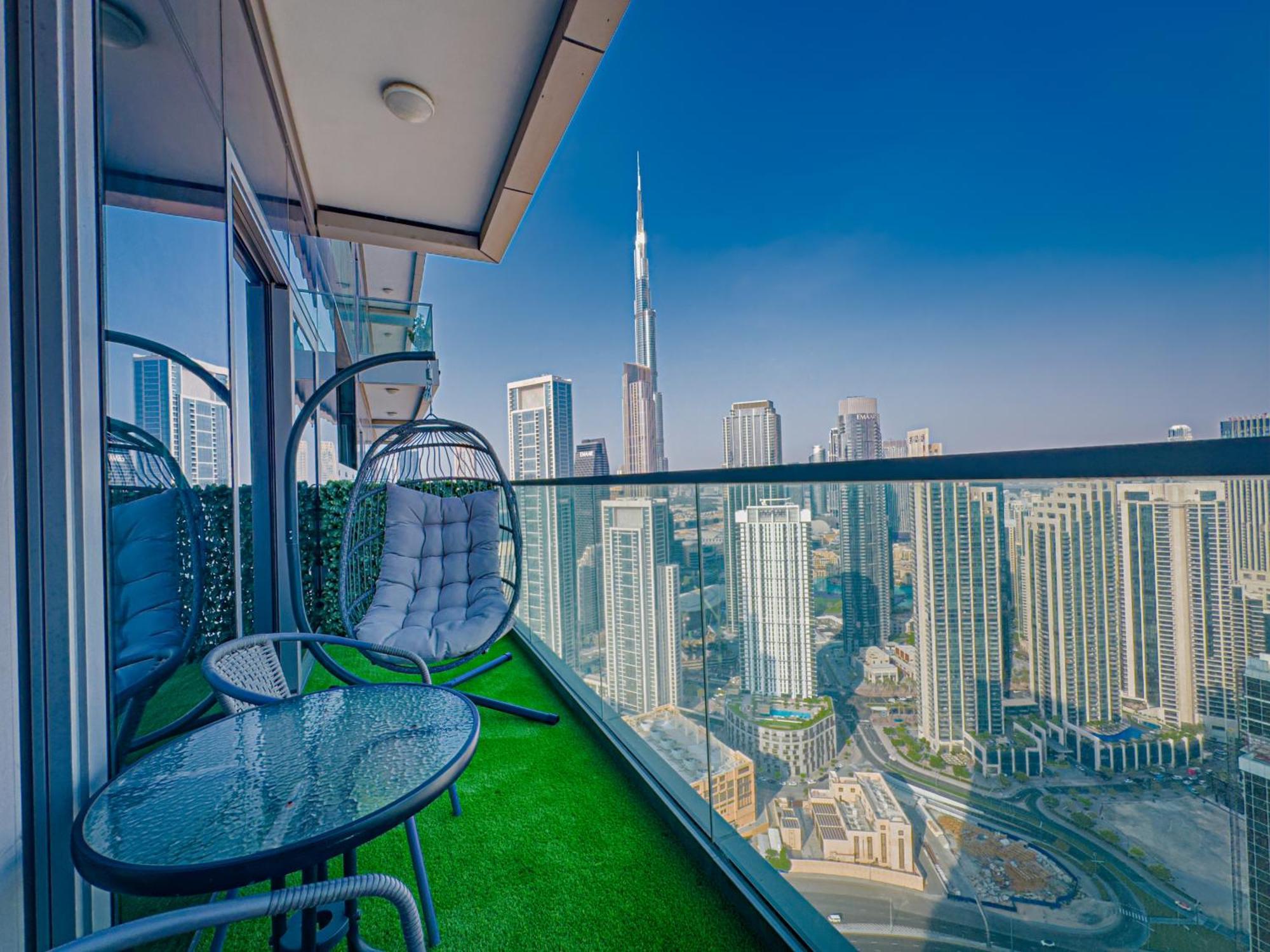 Apartemen Paramount Midtown - 53rd Floor 2bedroom With Famous Roof Infinity Pool Overlooking Burj Khalifa *