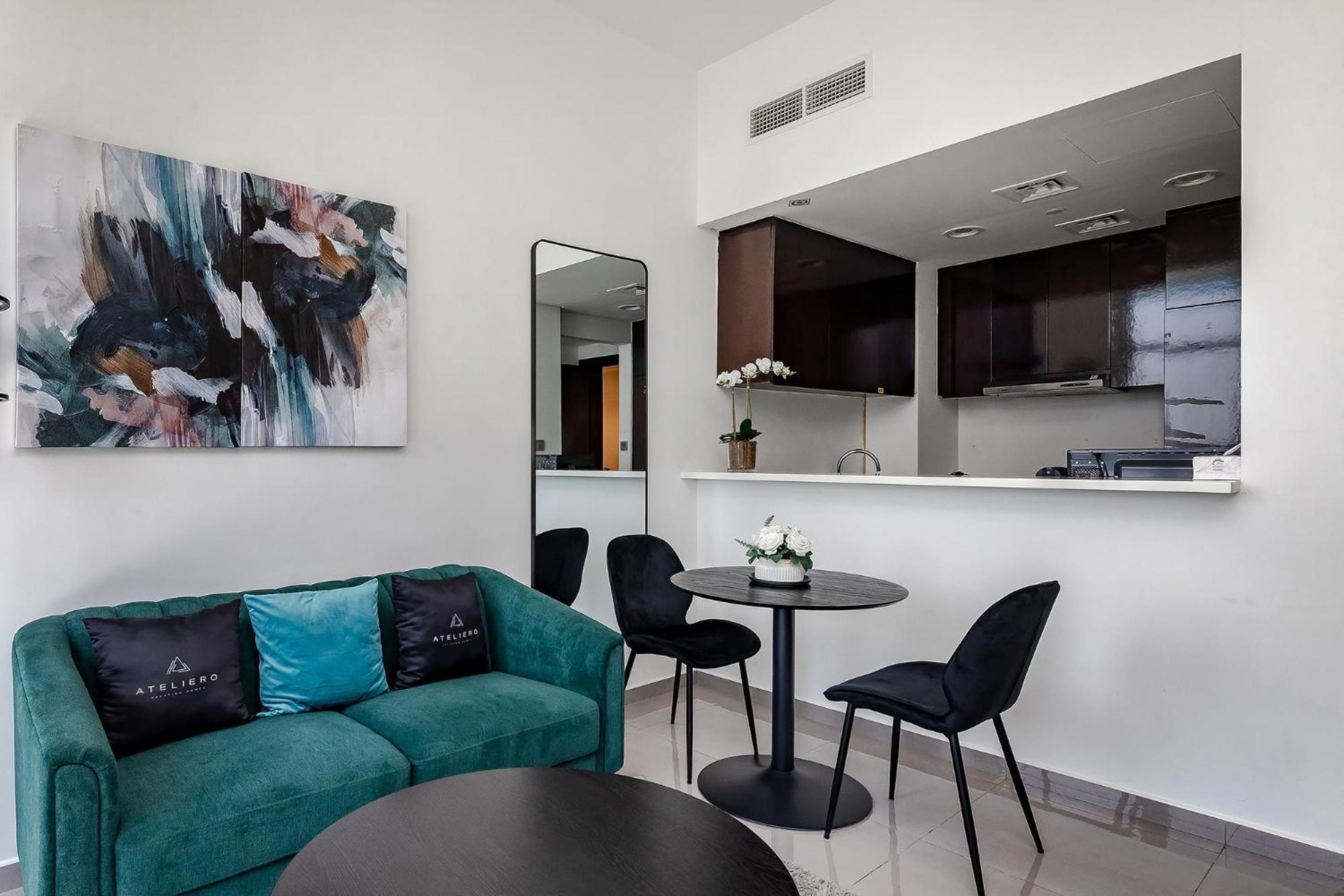 Stylish 1br At Damac Merano Tower With Great View Dubaï