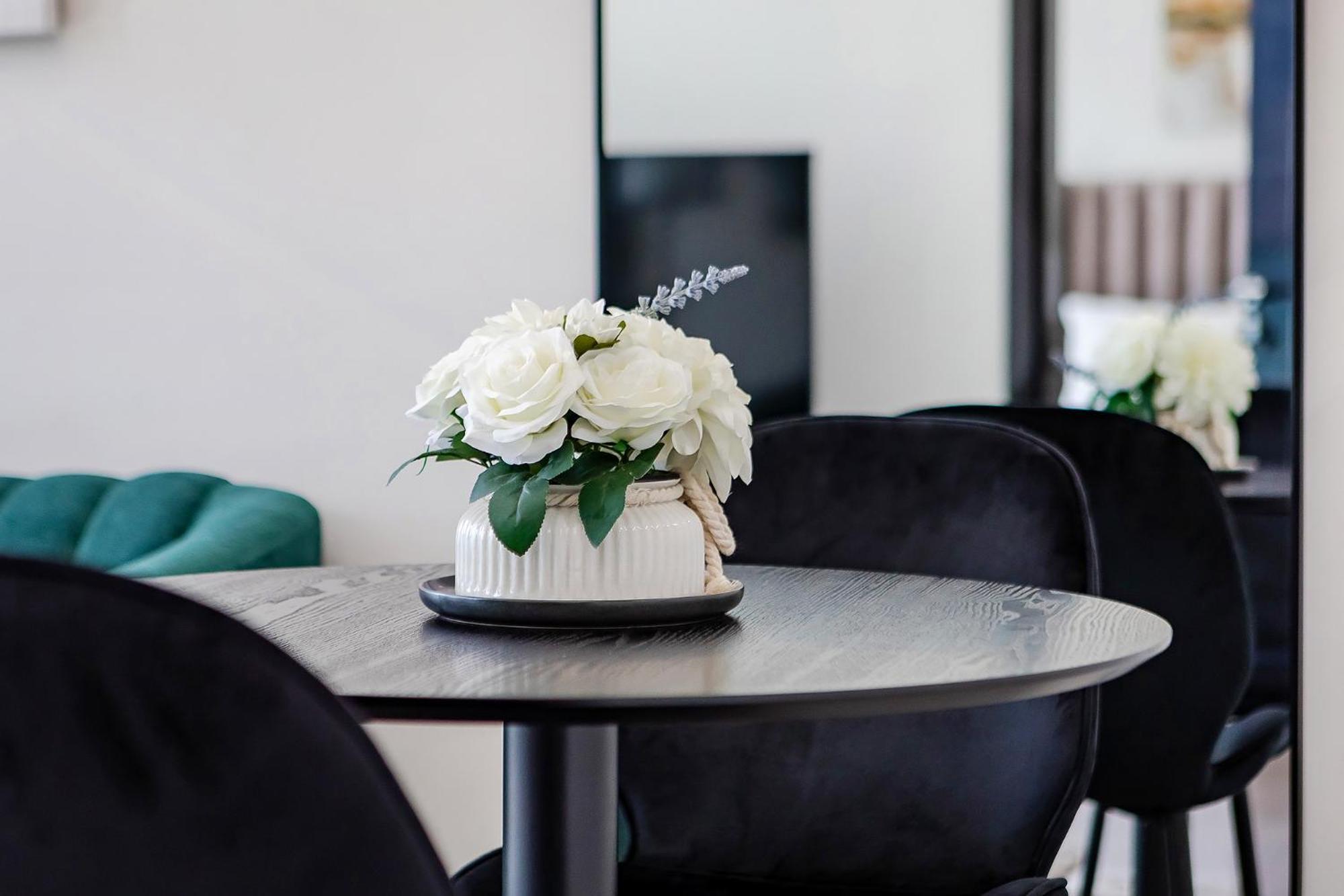 Stylish 1br At Damac Merano Tower With Great View * Dubaï