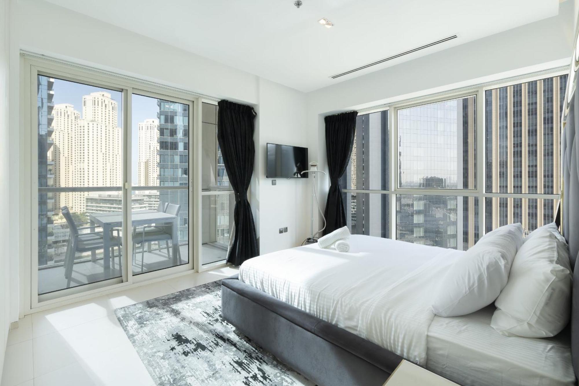 Sleek And Modern 2br In West Avenue, Marina- Allsopp&allsopp * Dubaï