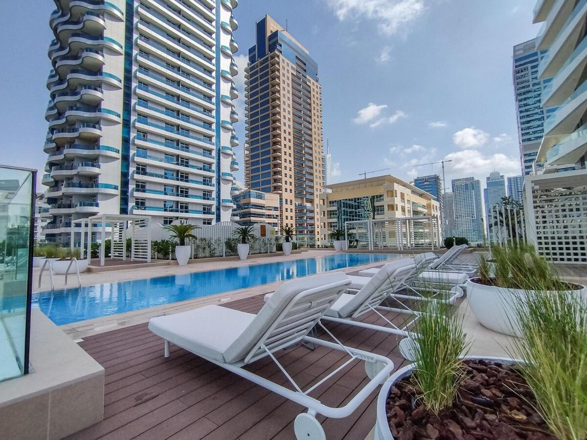 Incredible 3-bed With Marina Views! *
