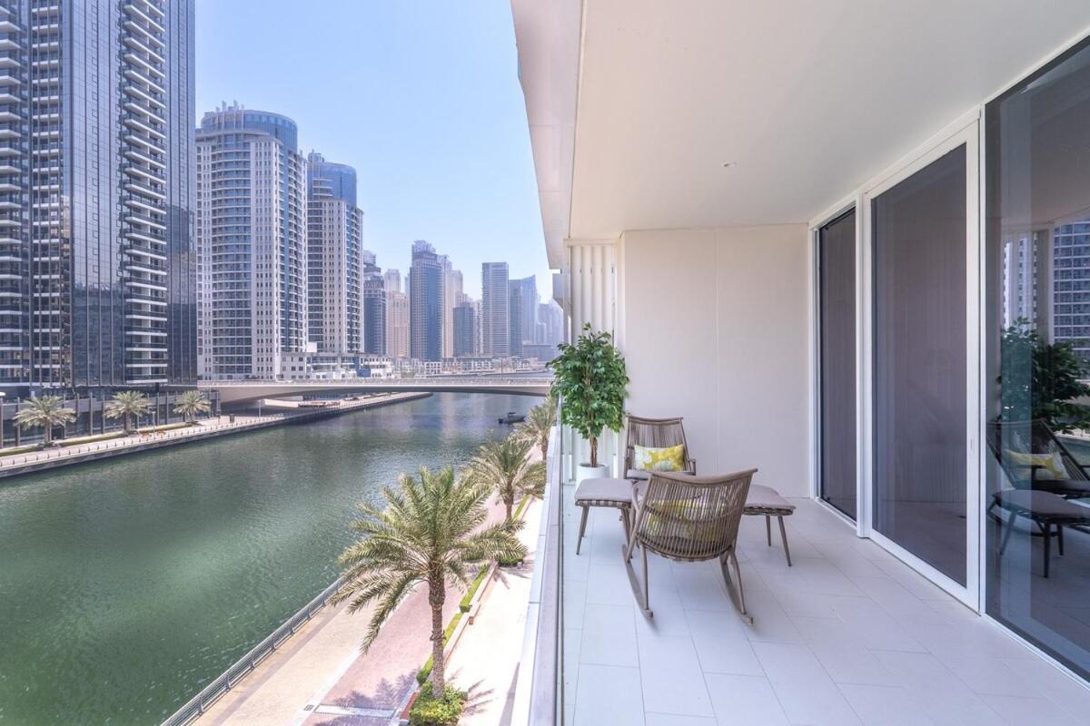 Incredible 3-bed With Marina Views! Apartment
