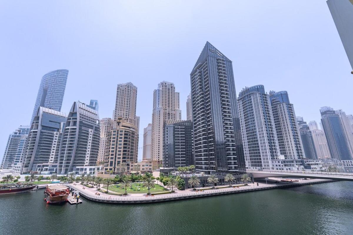 Apartment Incredible 3-bed With Marina Views! *