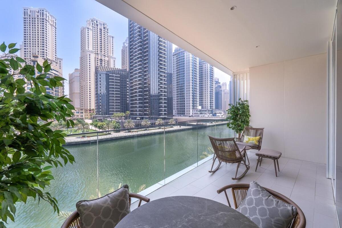 Incredible 3-bed With Marina Views! Apartment