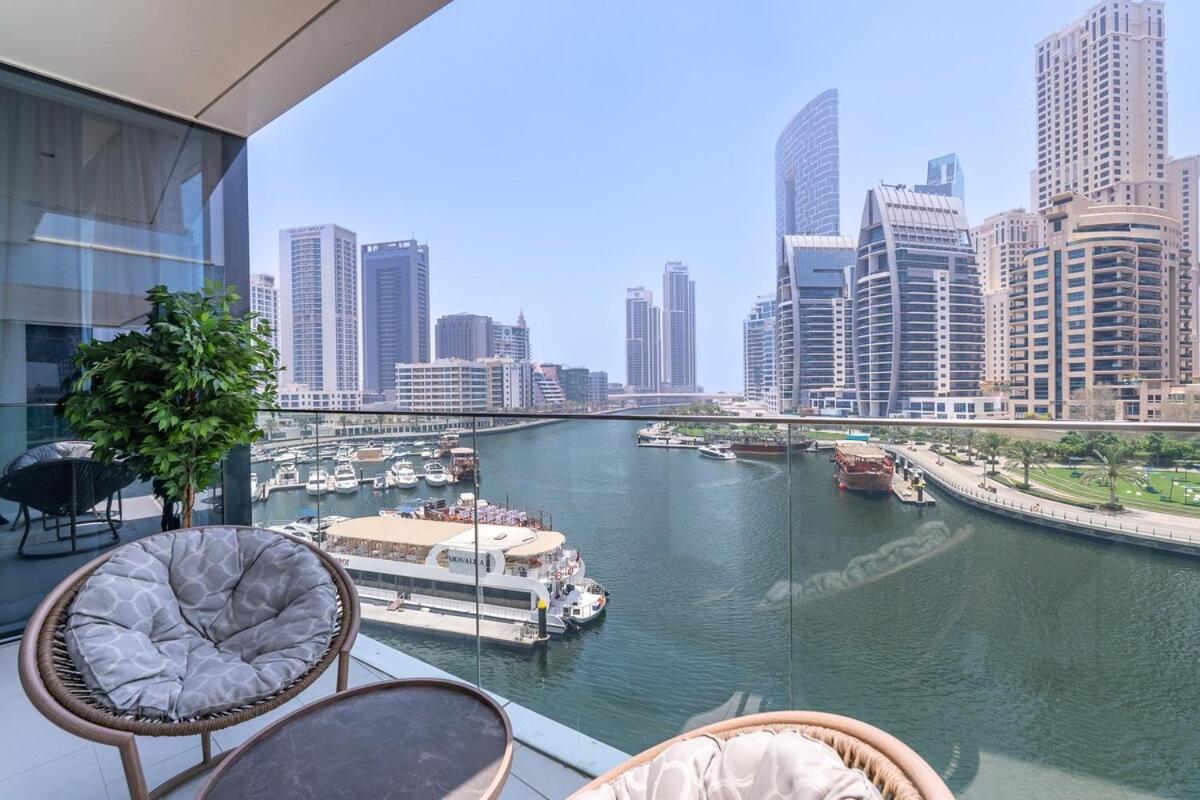 Incredible 3-bed With Marina Views! Apartment