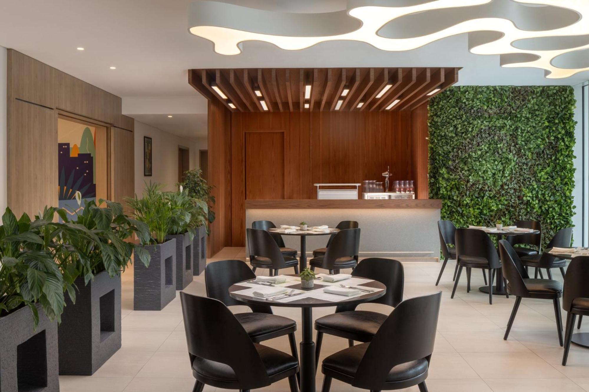 Business Bay By Ihg Hotel Dubai
