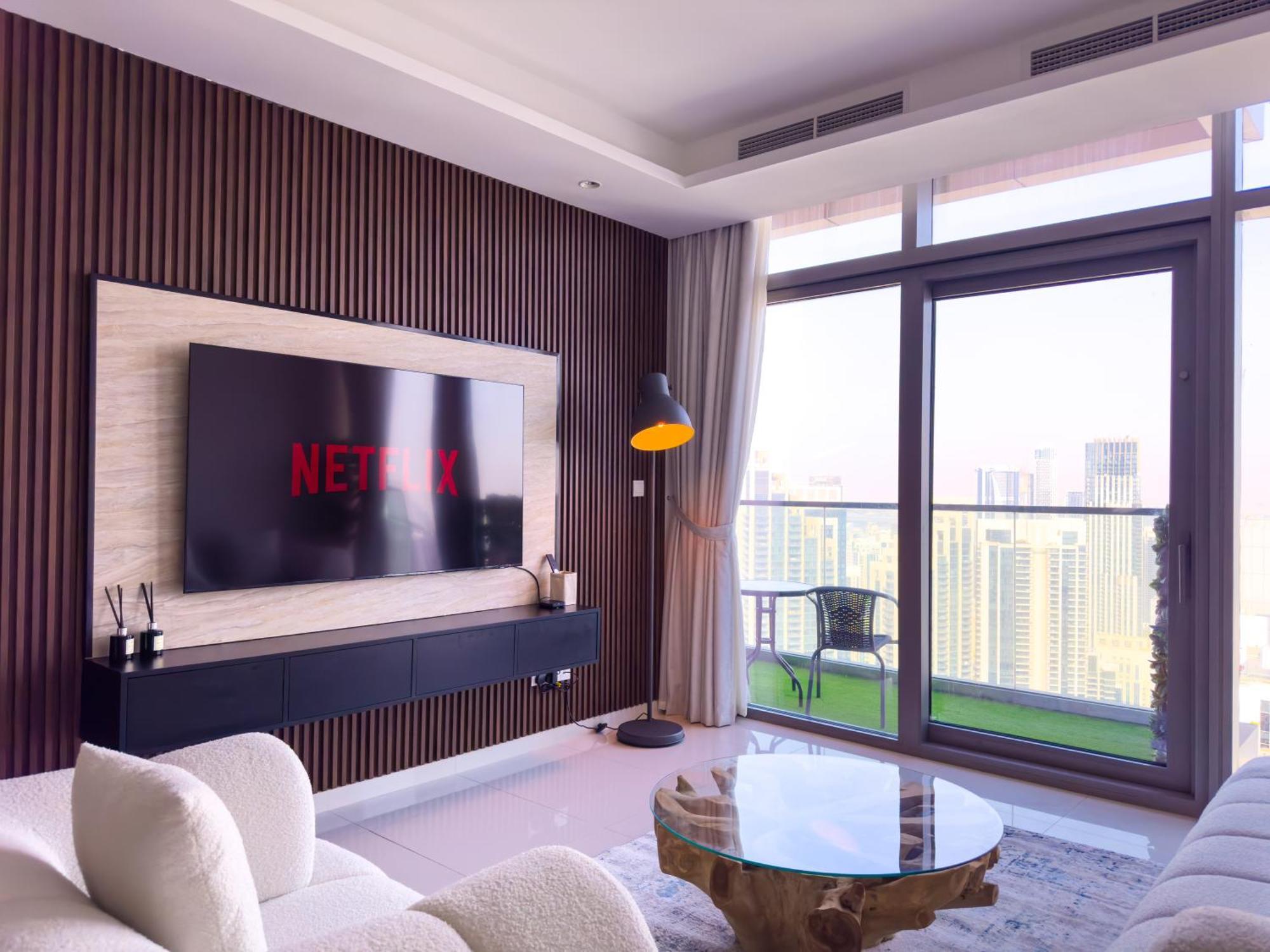 Apartemen Paramount Midtown - 53rd Floor 2bedroom With Famous Roof Infinity Pool Overlooking Burj Khalifa Dubai