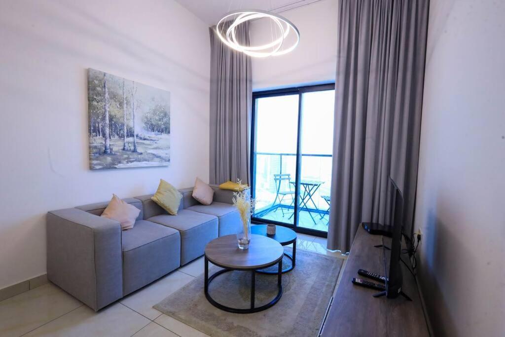 Apartamento Super Luxury 1-bedroom For Rent At Jumeirah Village Circle *