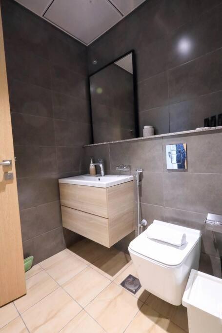 Super Luxury 1-bedroom For Rent At Jumeirah Village Circle *