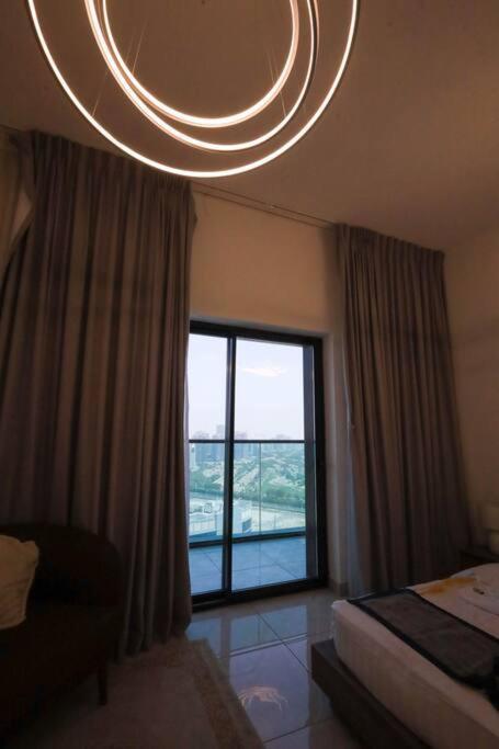 Super Luxury 1-bedroom For Rent At Jumeirah Village Circle Apartamento